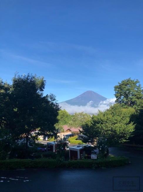 清早的富士山